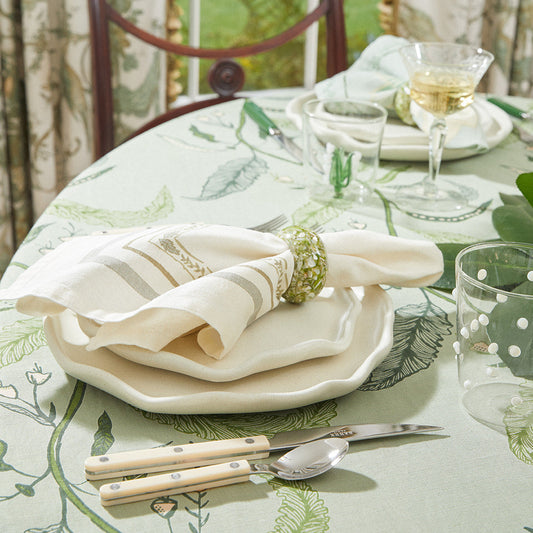 tuilleries tablecloth with place settings 